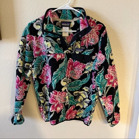 Patagonia Sweaters - Patagonia Floral Women's Synchilla Size Small